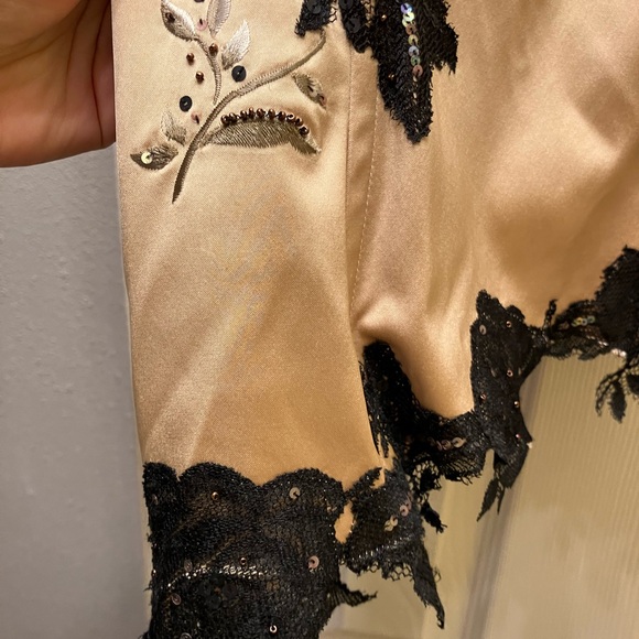 Adrianna Papel Asymmetrical Champagne Top 12 - Picture 2 of 7